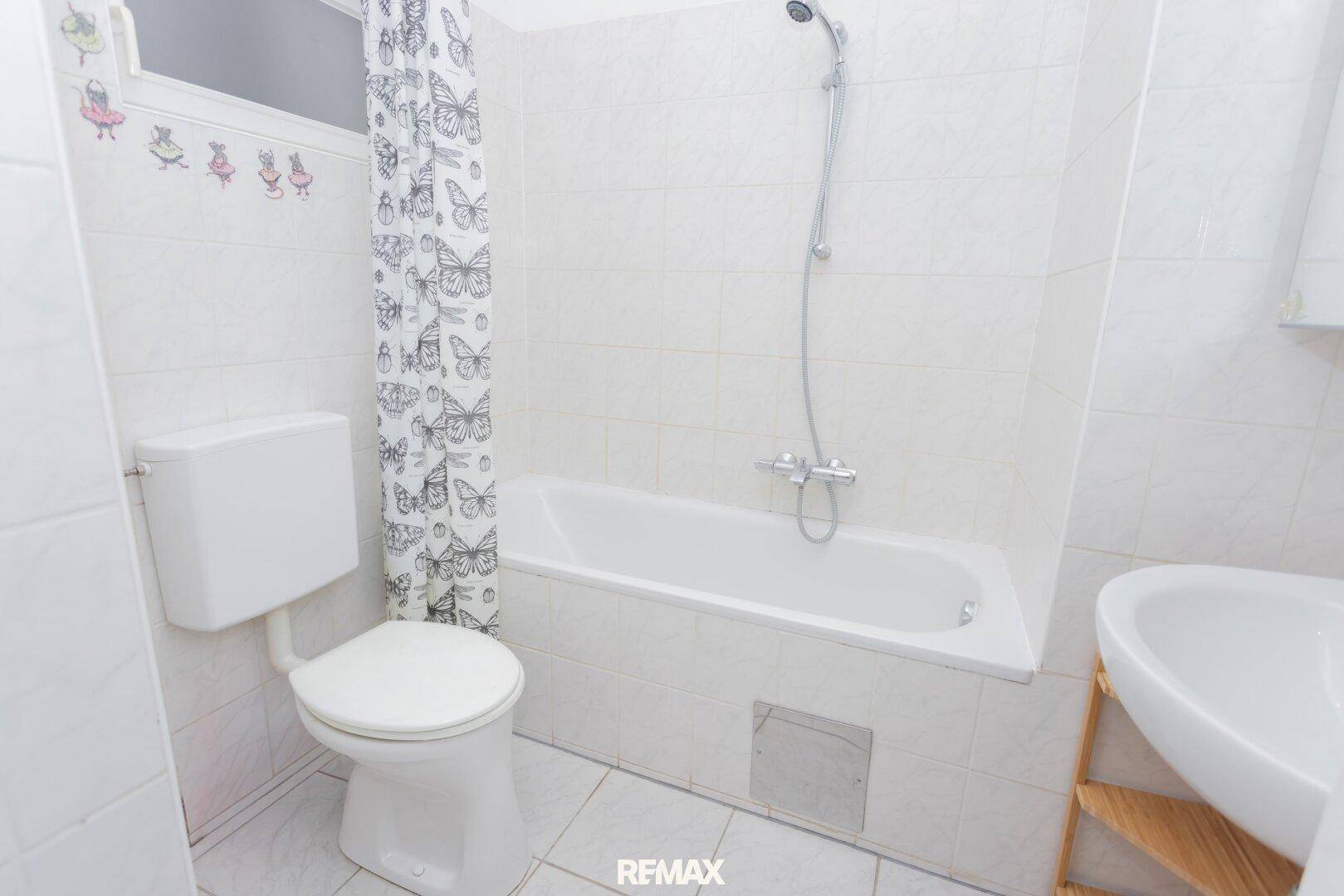 Badezimmer mit Wanne