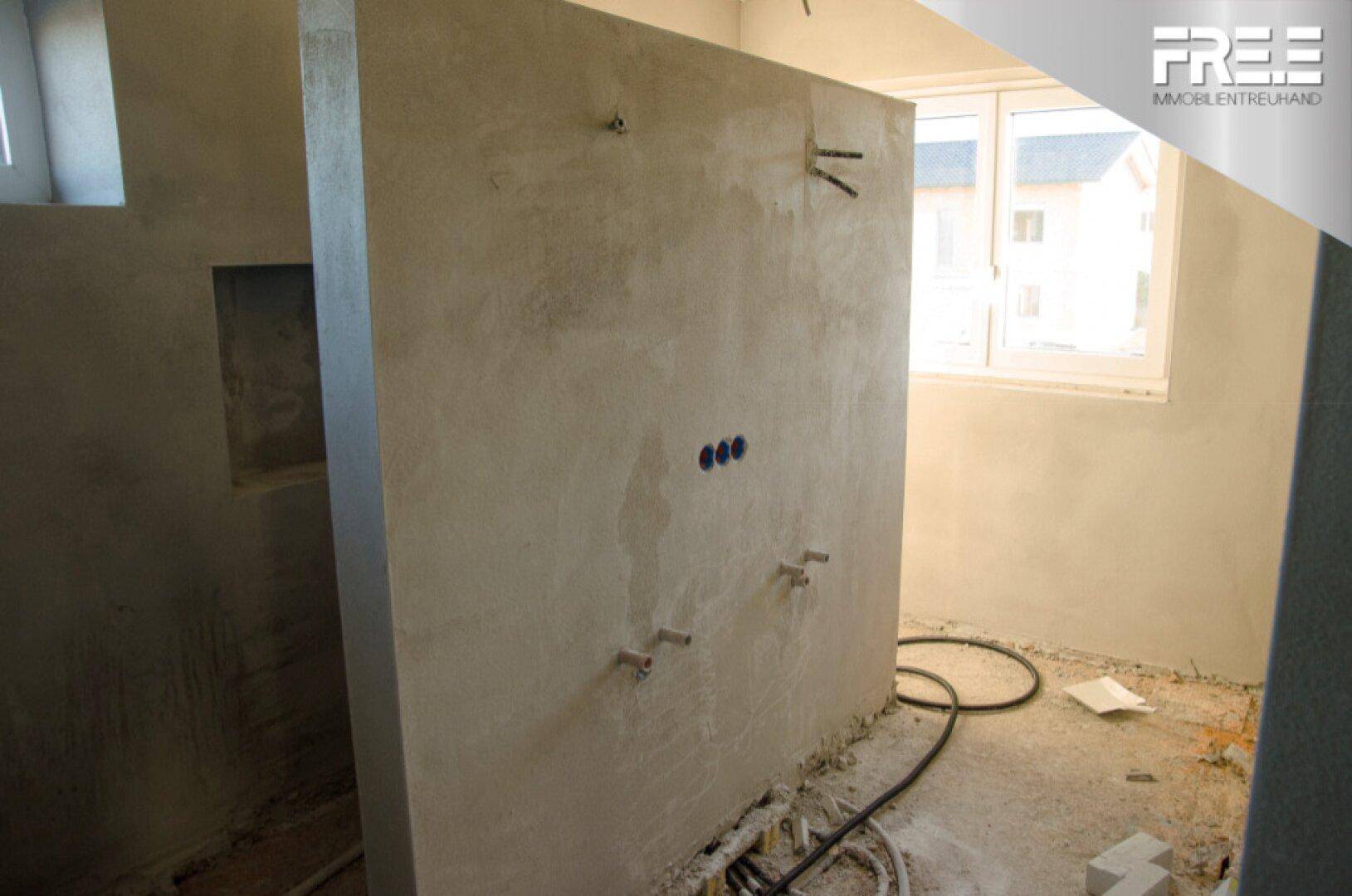 Badezimmer im Obergeschoss mit cleverem Grundriss