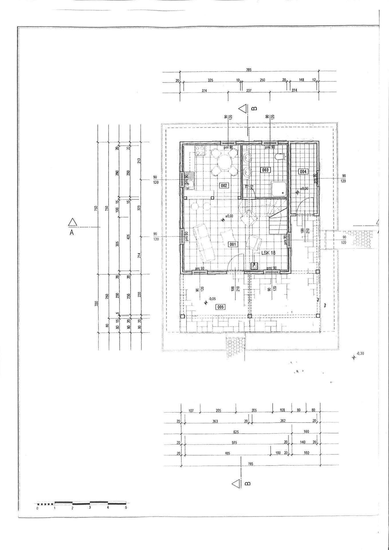 Detaillierter Grundrissplan des Erdgeschosses mit Raummaßen und Funktionsbereichen.