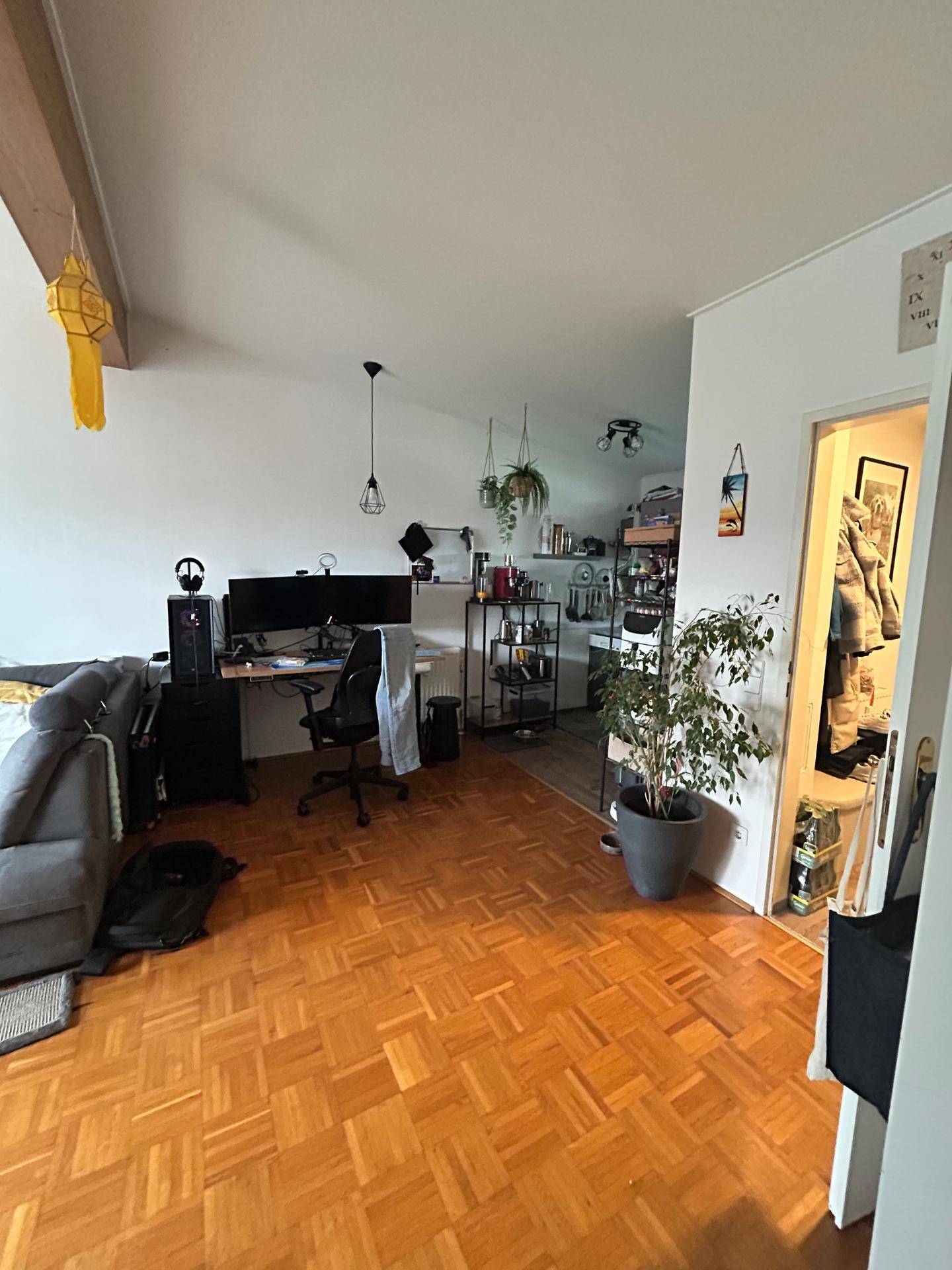 2 Zimmer Balkon Wohnung Rif - Mehr