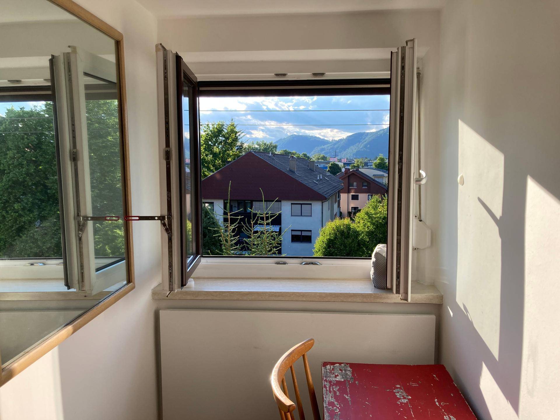Zimmer, eigenes Bad, Küche (manchmal gemeinsam), Balkon - Ansicht 5
