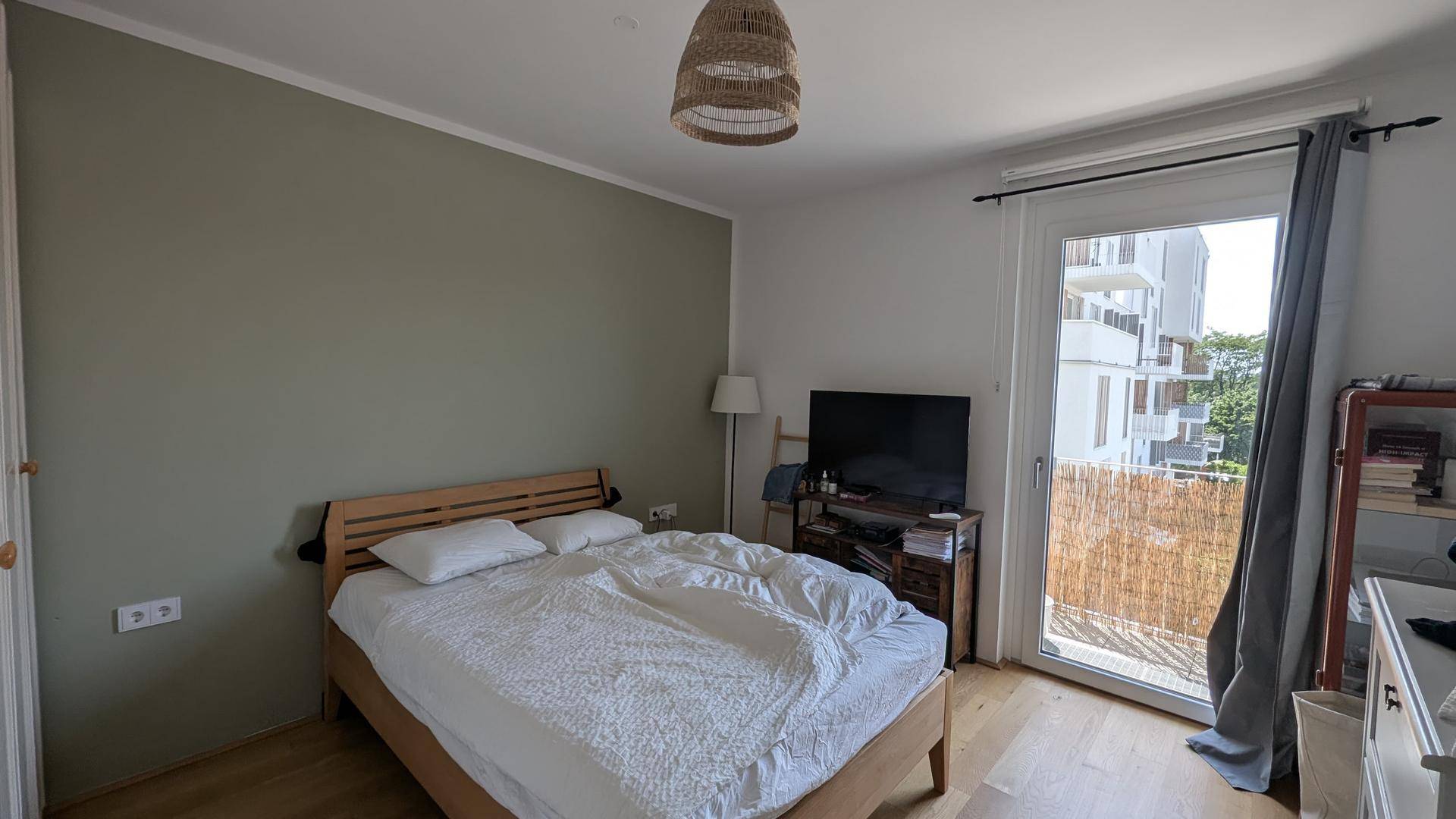 Ruhige Neubauwohnung mit großem Balkon - Mehr