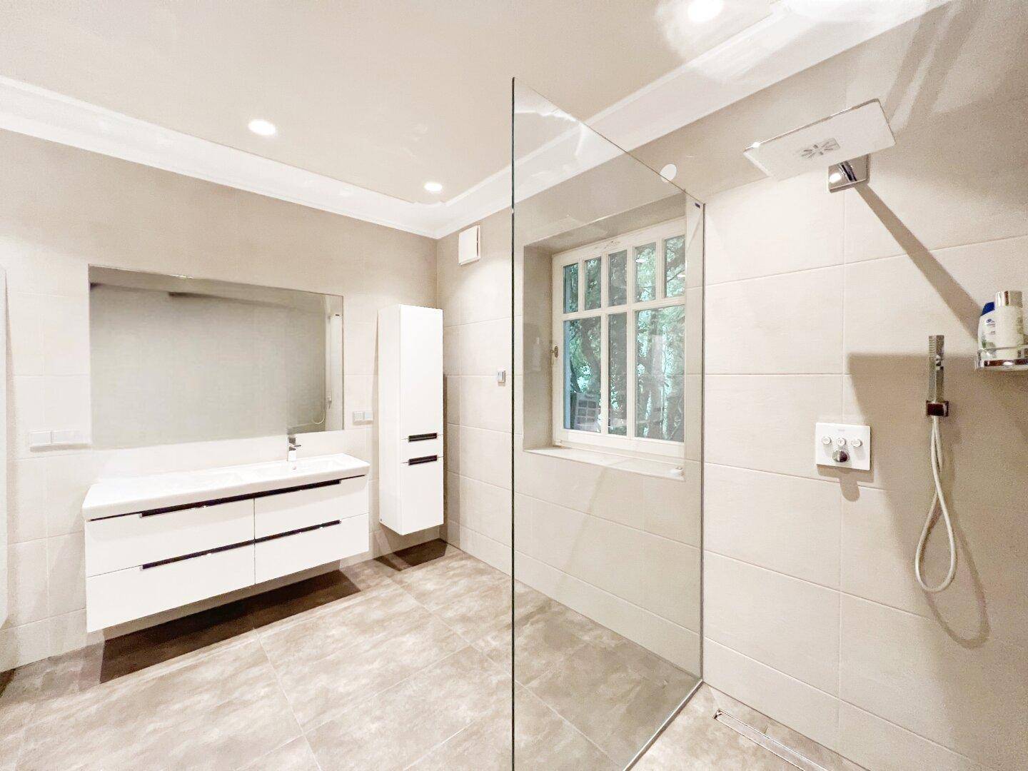 Badezimmer 1 1OG