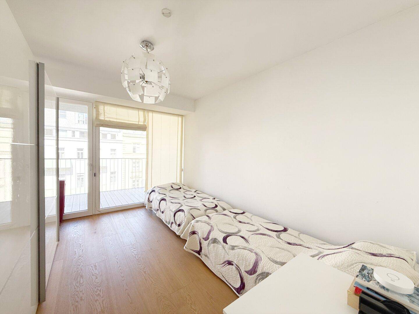 Schlafzimmer 2