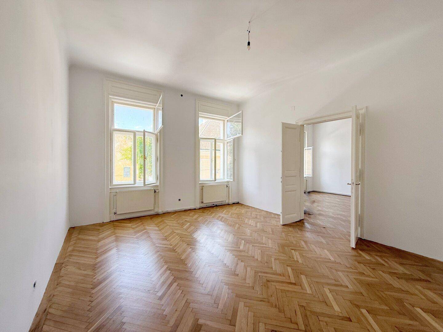 Schlafzimmer 1