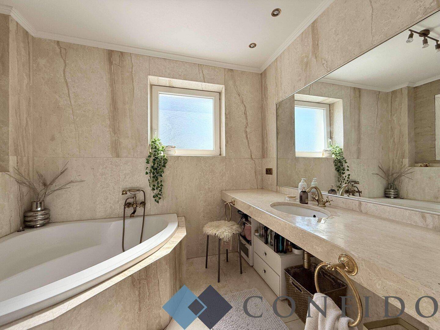 Badezimmer EG
