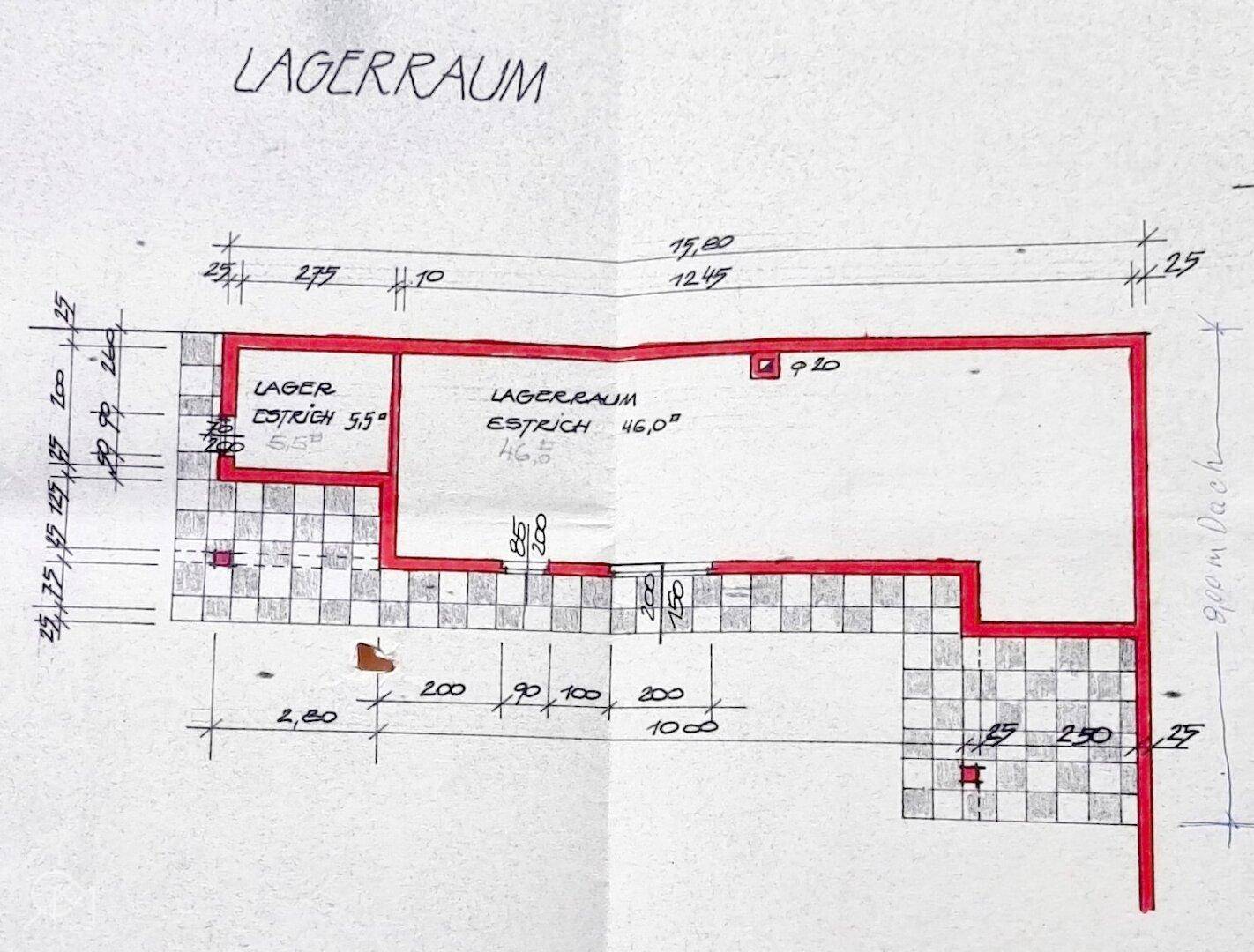 Grundriss des Lagerraums mit Estrichflächen und Abstellbereichen.