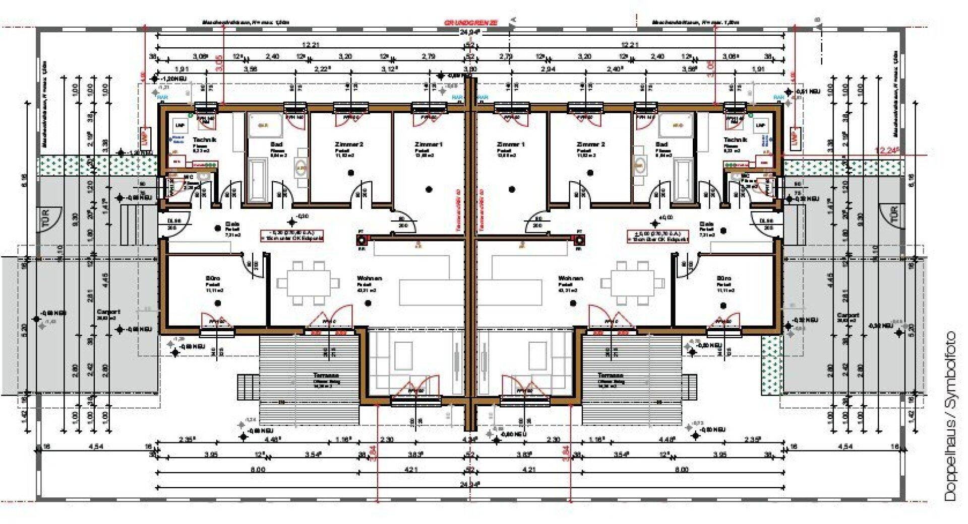 Grundriss eines Doppelhauses mit zwei gespiegelten Wohneinheiten und Terrassen.