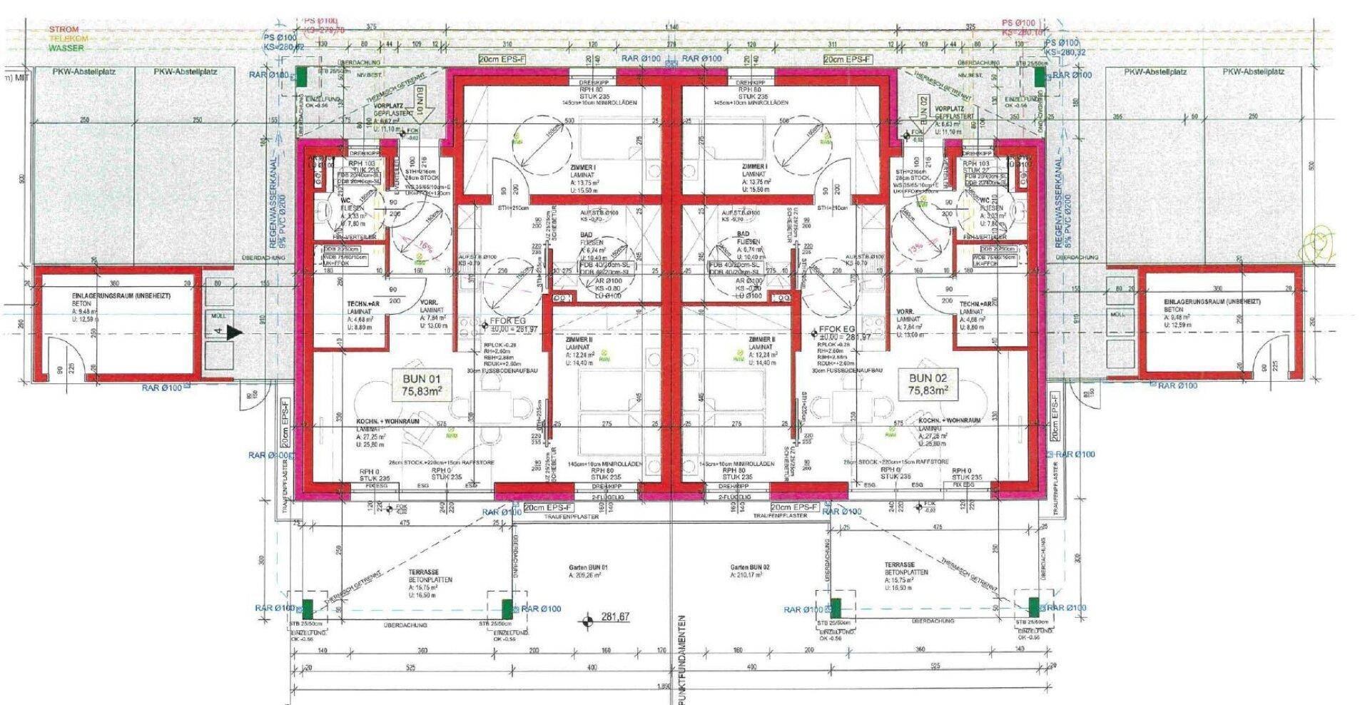 Detaillierter Grundriss zeigt zwei identische Wohneinheiten mit Raumaufteilung, Terrassen und Bädern.