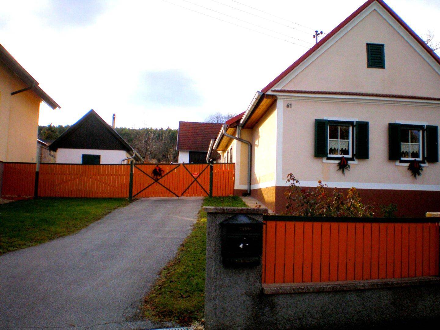 SANIERTES EINFAMILIENHAUS IN ABSOLUTER RUHELAGE - Ansicht 6