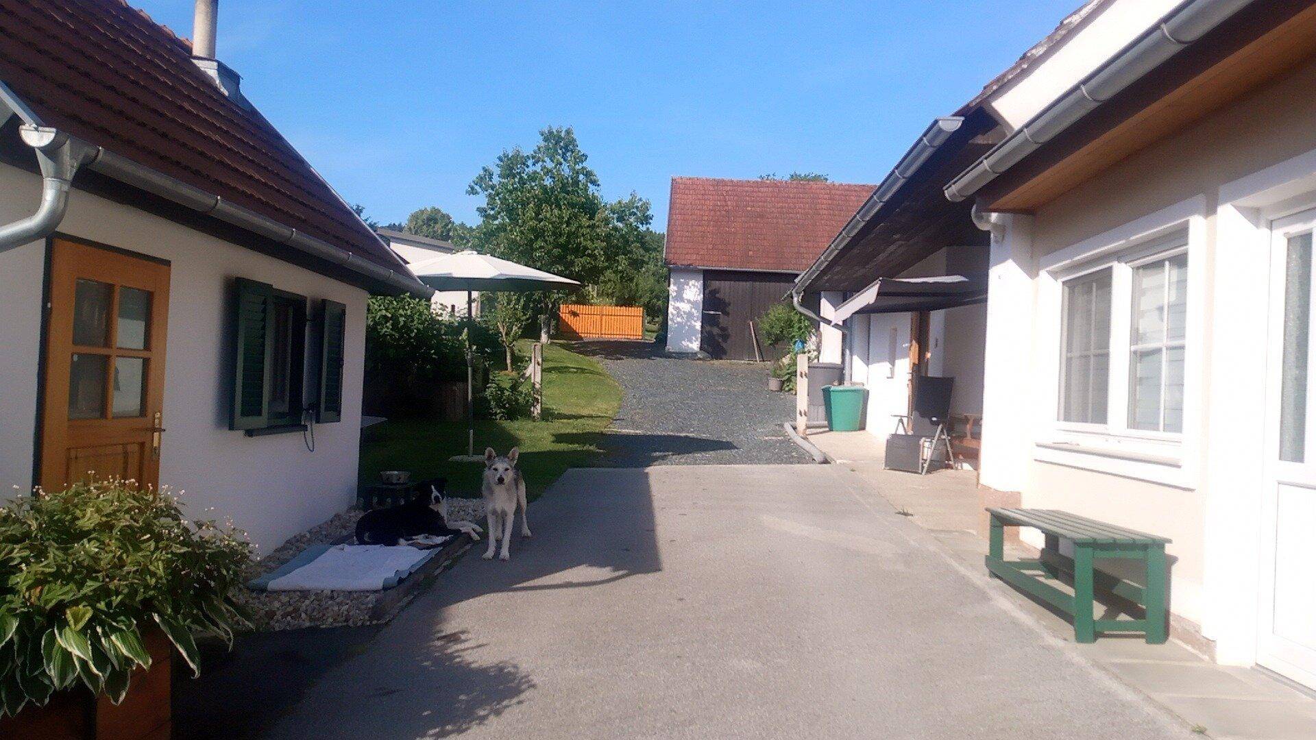 SANIERTES EINFAMILIENHAUS IN ABSOLUTER RUHELAGE - Ansicht 2
