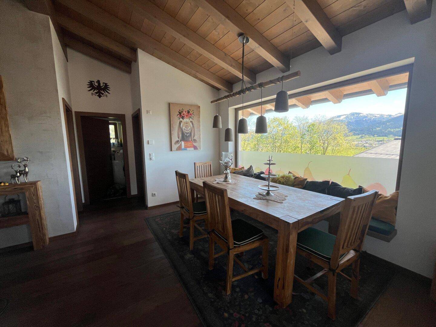 Exklusive Dachgeschosswohnung mit Sonnenterrasse und herrlichem Bergblick - Ansicht 5