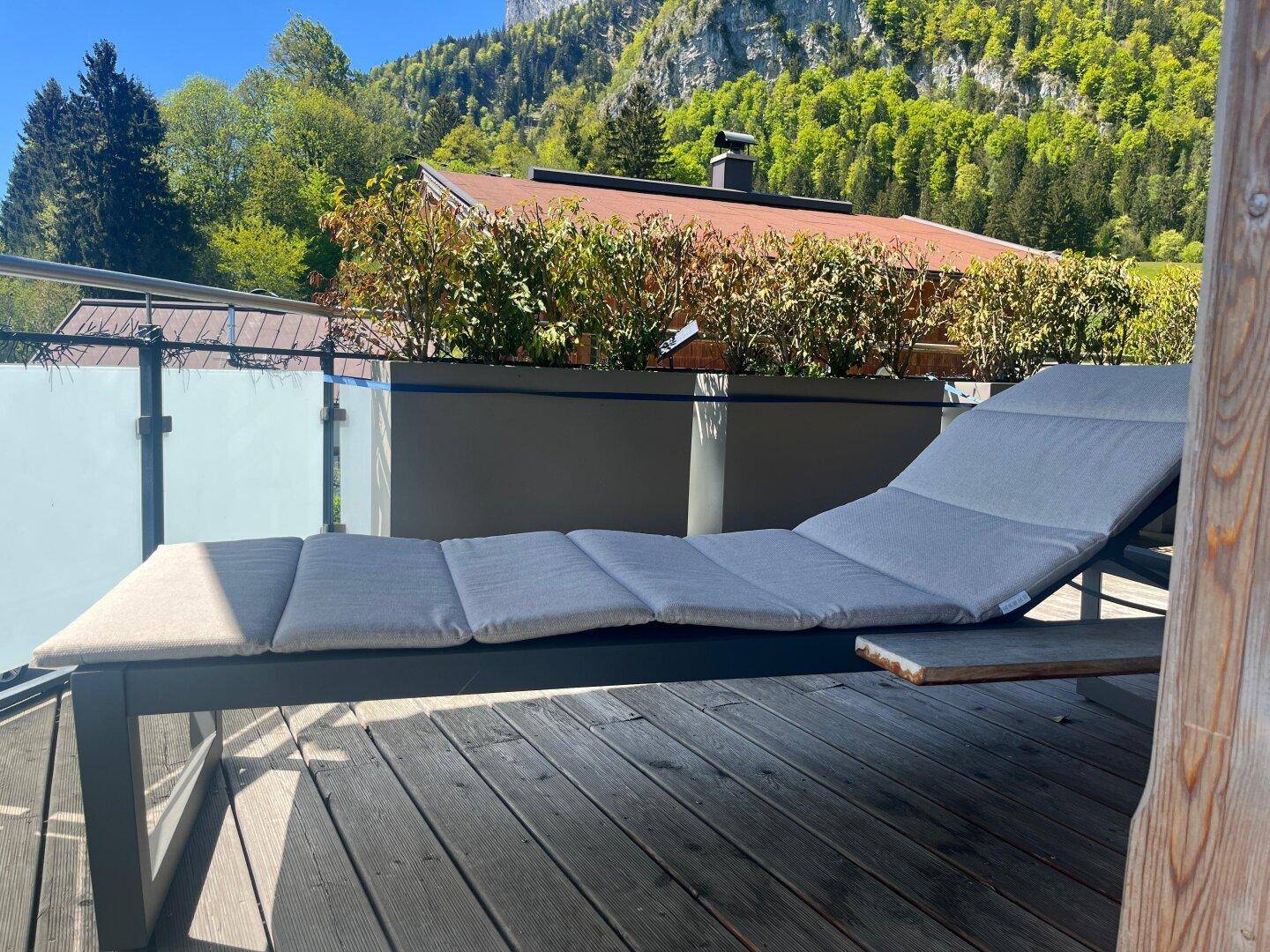 Exklusive Dachgeschosswohnung mit Sonnenterrasse und herrlichem Bergblick - Ansicht 2