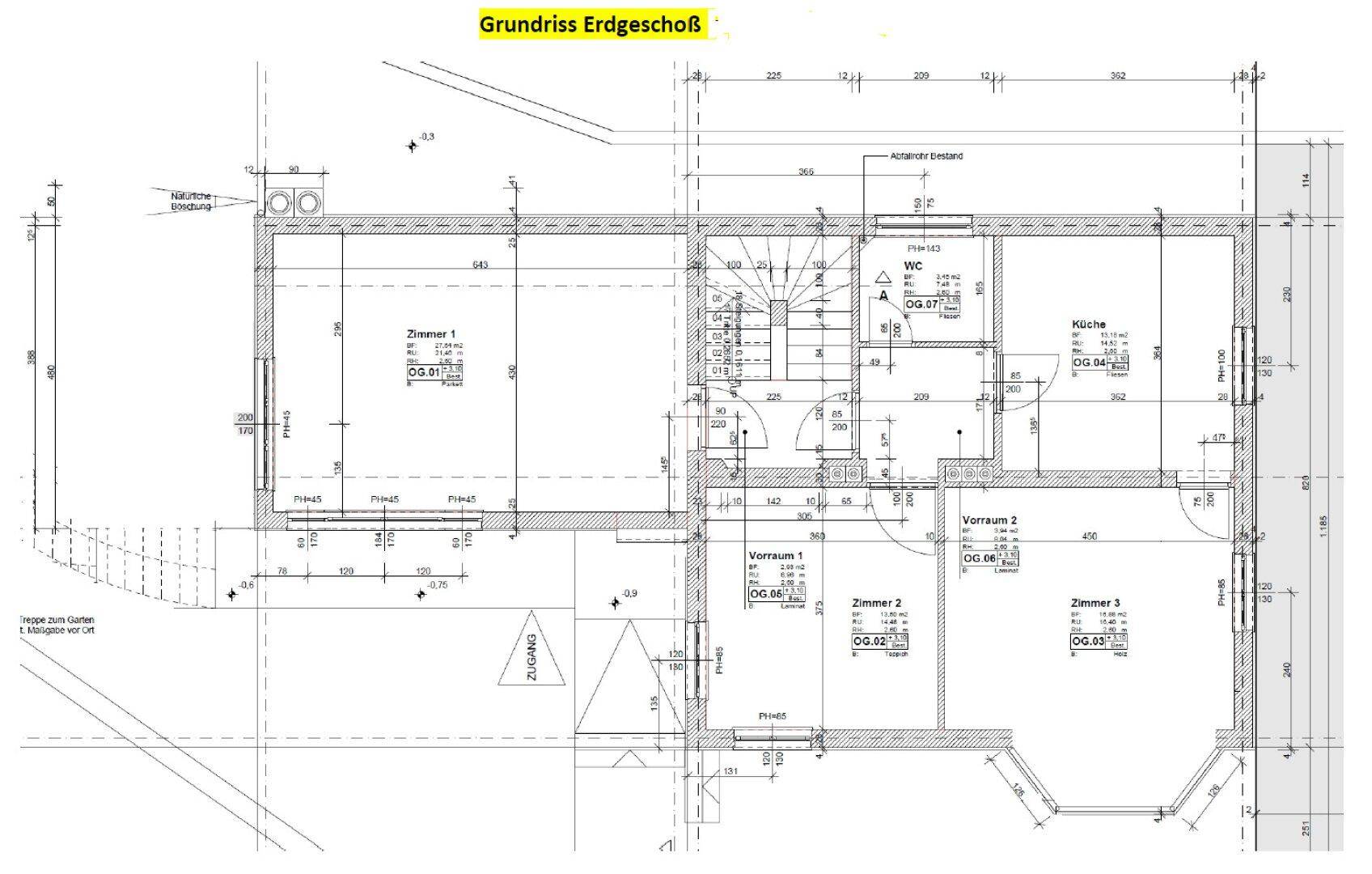 Grundriss des Erdgeschosses mit mehreren Zimmern, WC und Treppenaufgang.