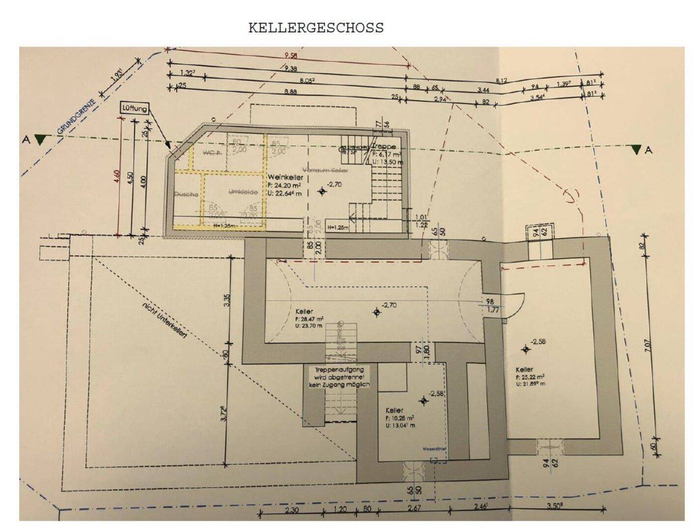 Grundriss des Kellergeschosses mit mehreren Kellerräumen und einem speziellen Weinkeller.