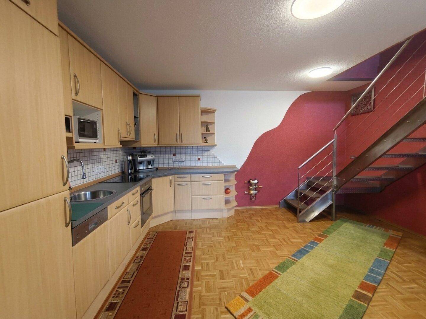 Wohnküche KG mit Zugang zu Zimmer