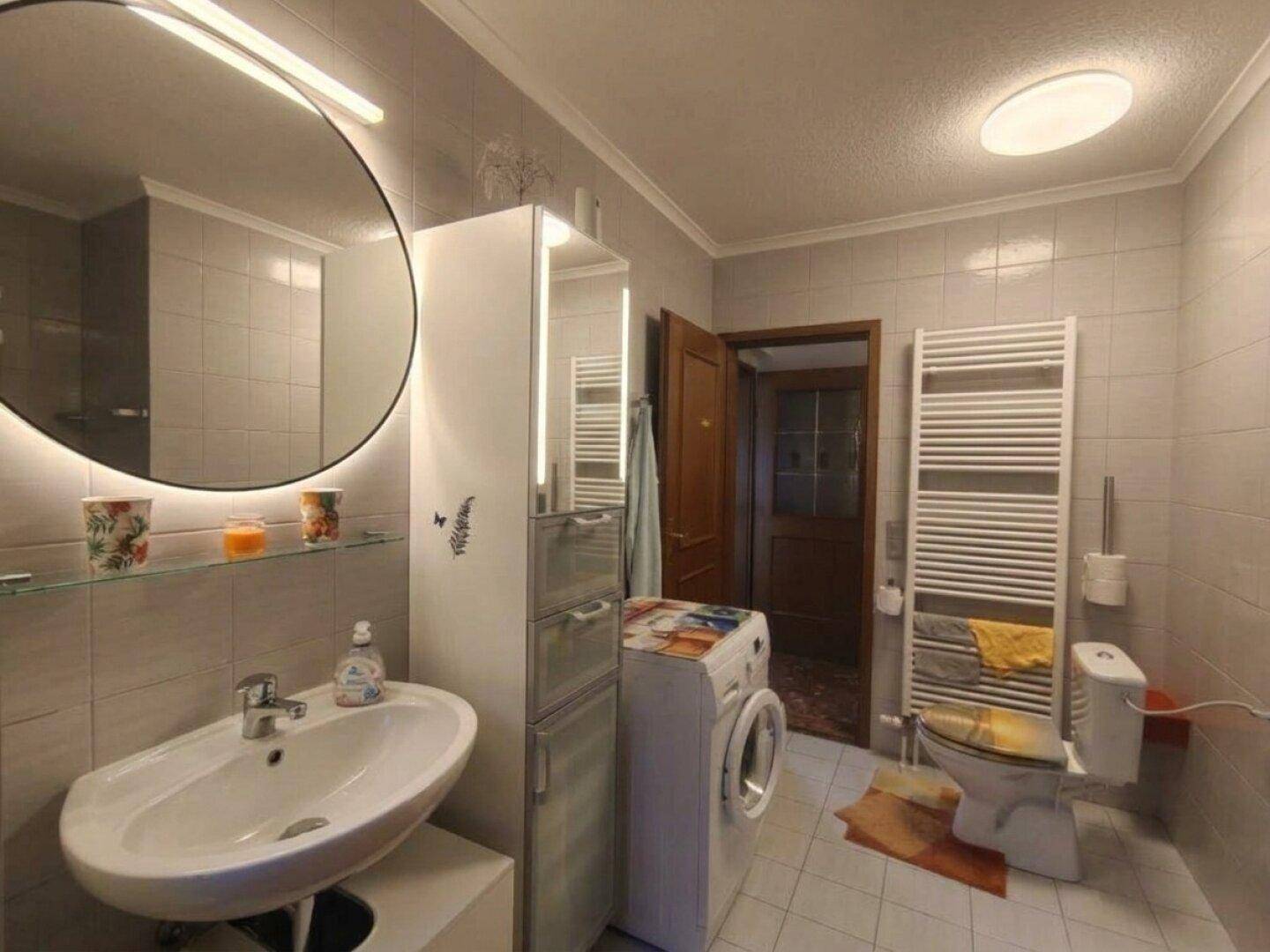 Badnutzung mit Waschmaschine und Toilette KG
