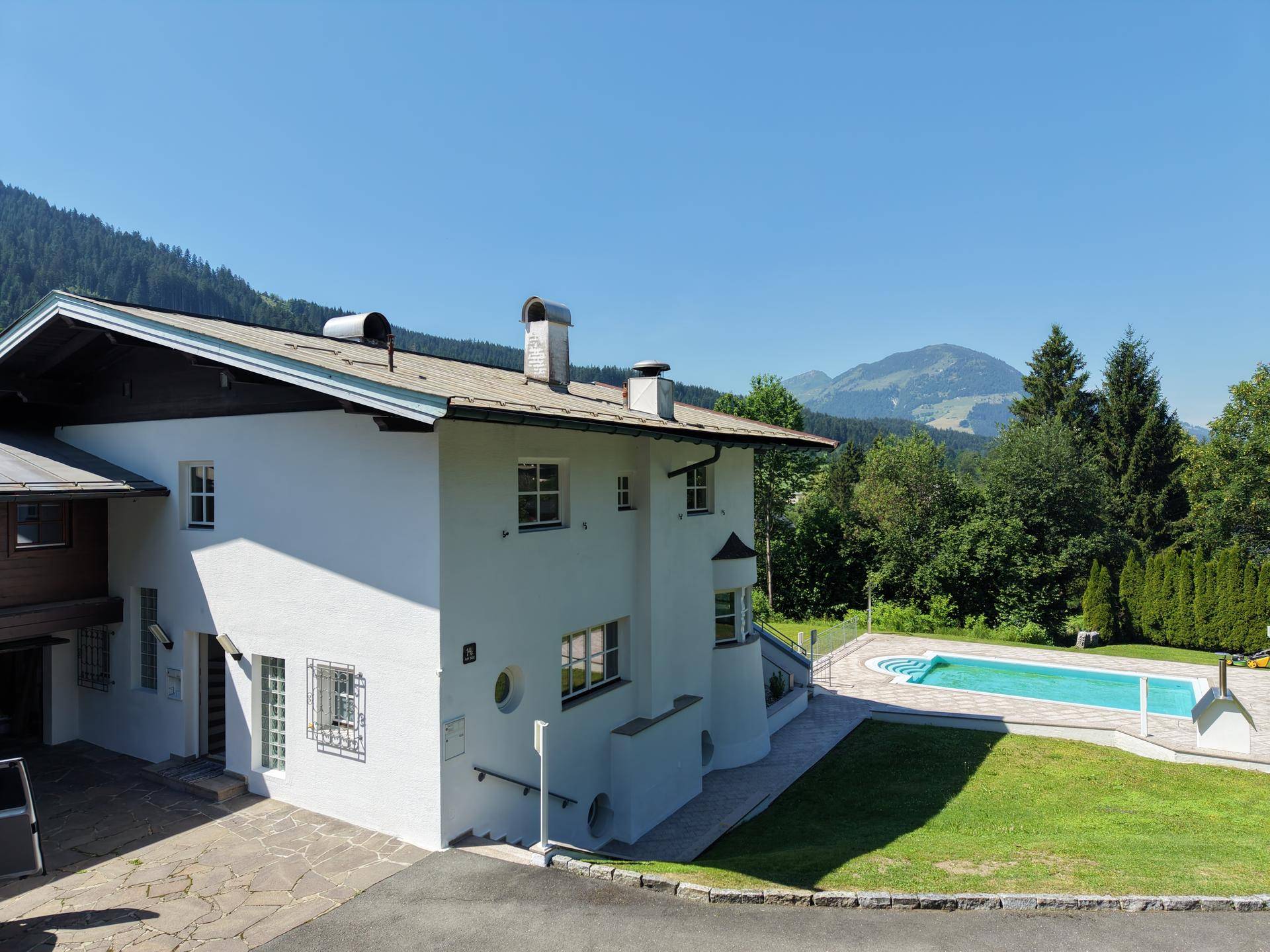 Villa in Seenähe - Mehr