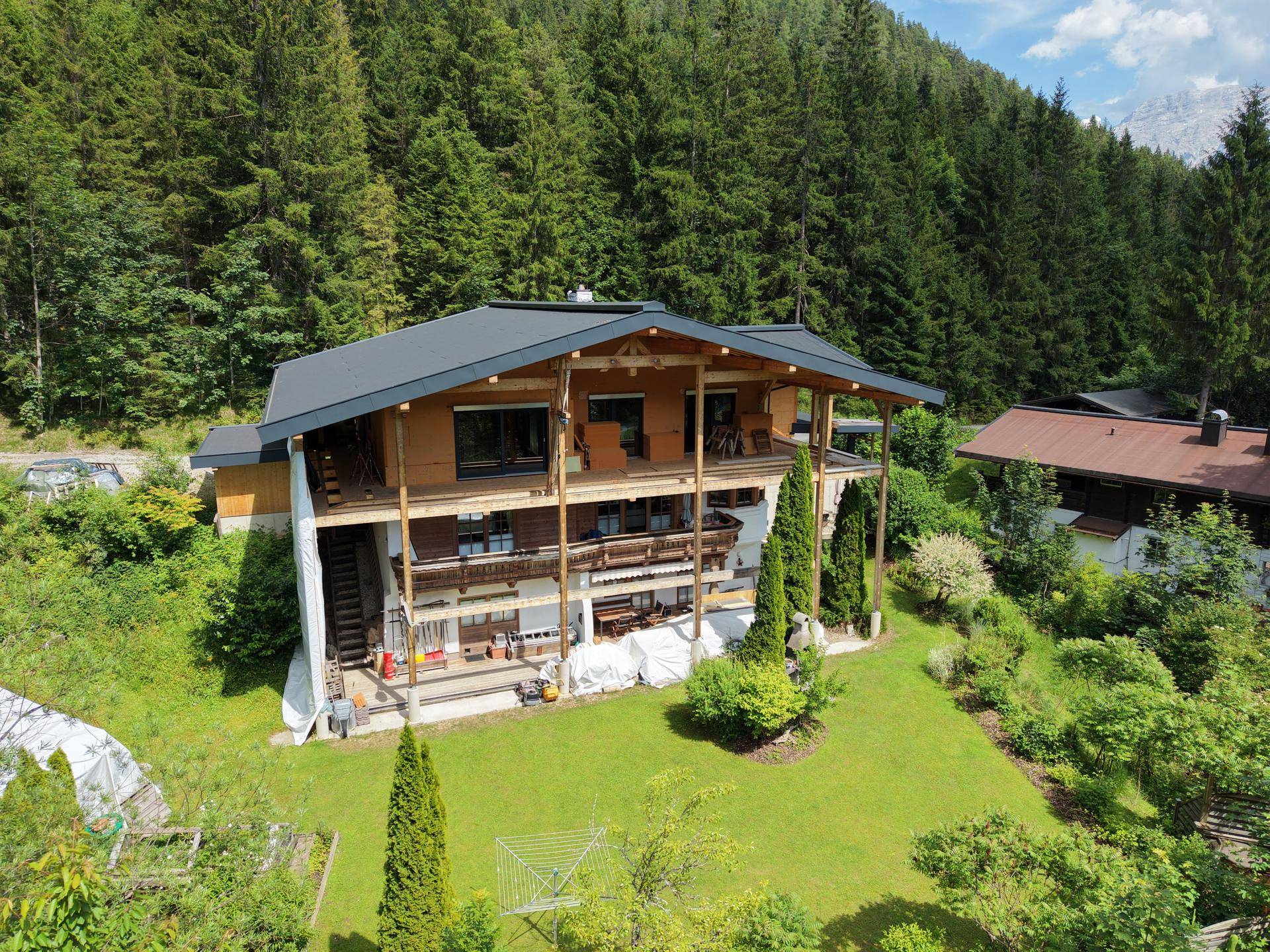 Mehrfamilienhaus mit Blick auf die Steinberge - Ansicht 3