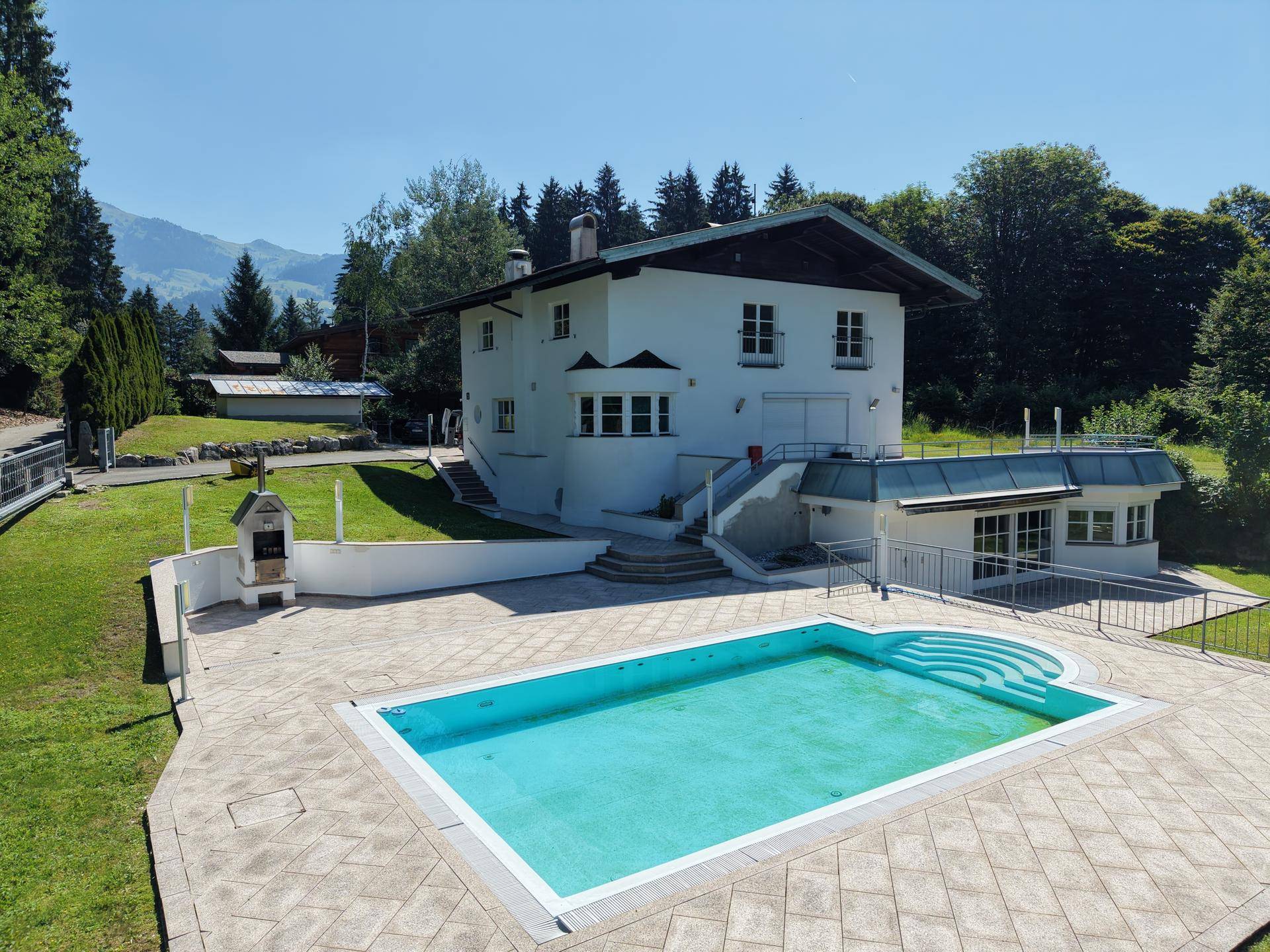 Villa in Seenähe - Ansicht 4