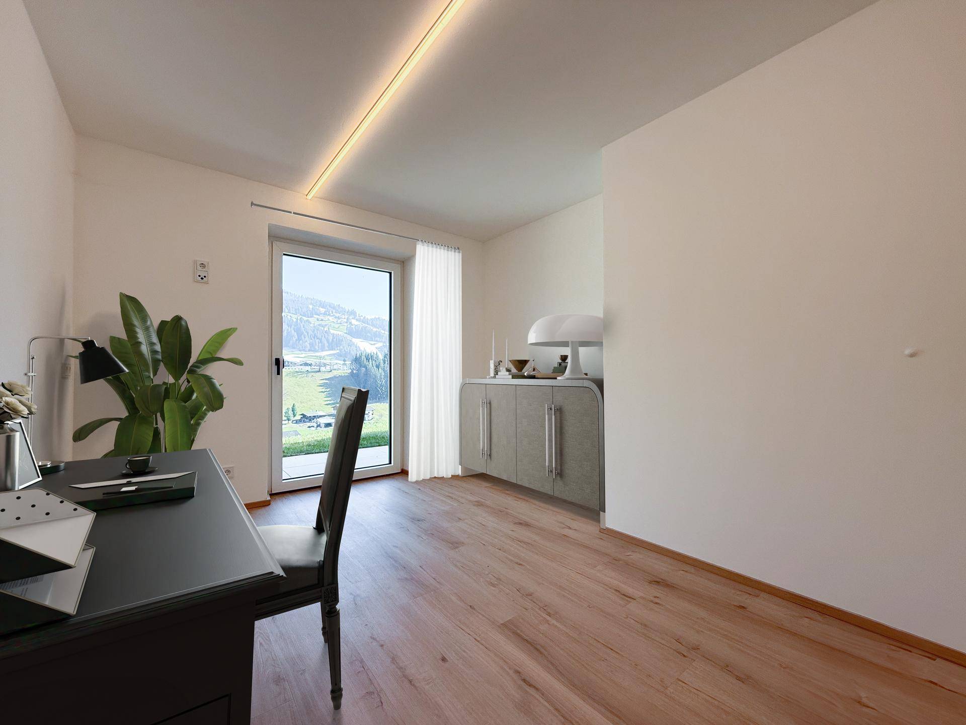 Ruhiges Arbeitszimmer mit Holzboden, Schreibtisch und Zugang zu einem Balkon oder Garten.