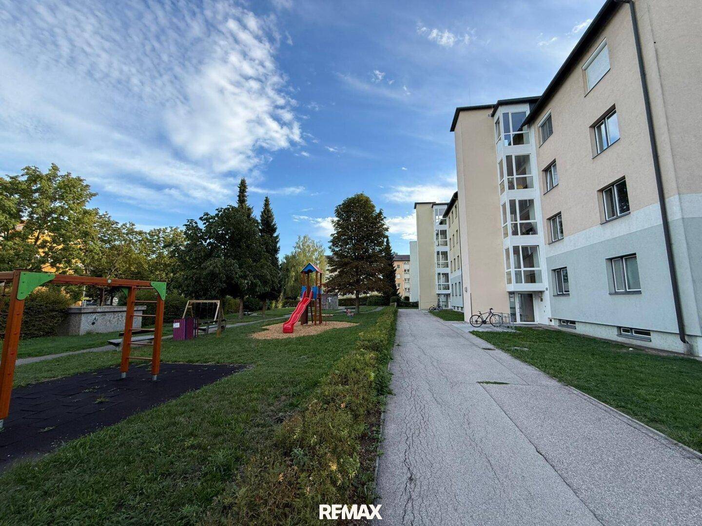 Freifläche Wohnanlage - Eingangsbereich