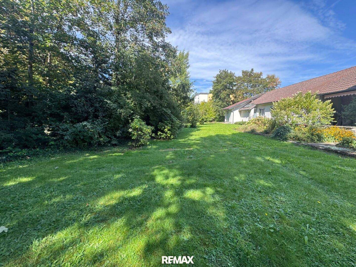 Großzügiger Garten