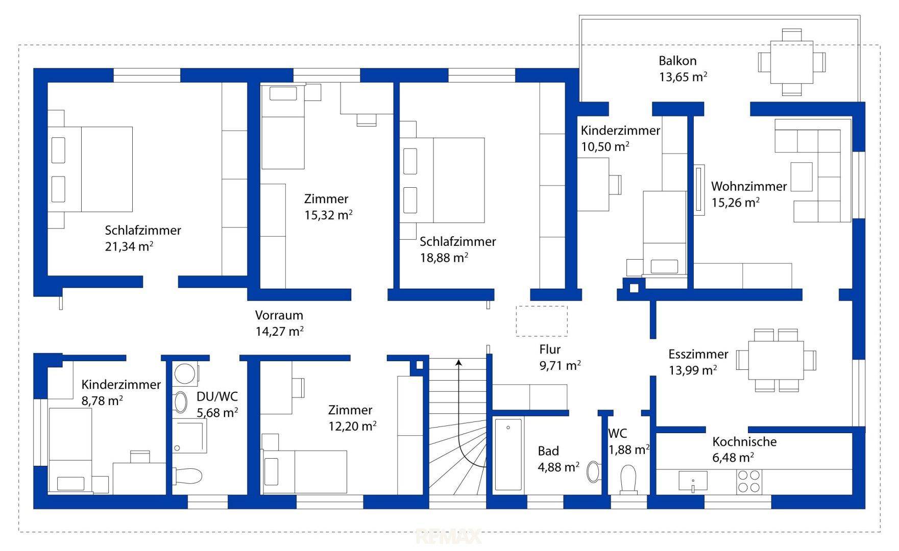 Grundriss des Obergeschosses mit Schlafzimmern, Wohnzimmer, Essbereich und Balkon.