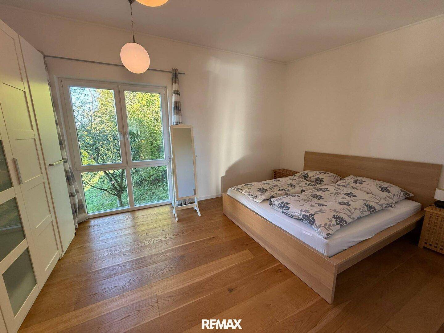 Schlafzimmer - OG