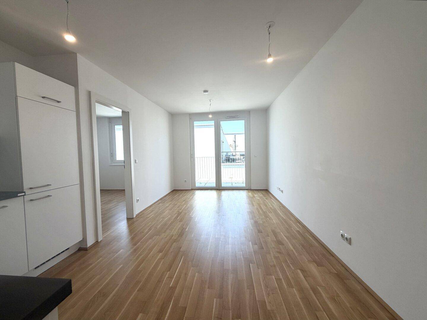 2-Zimmer-Balkon-Wohnung mit Abstellraum in Ruhelage | Nähe U1 Kagraner Platz - Ansicht 2