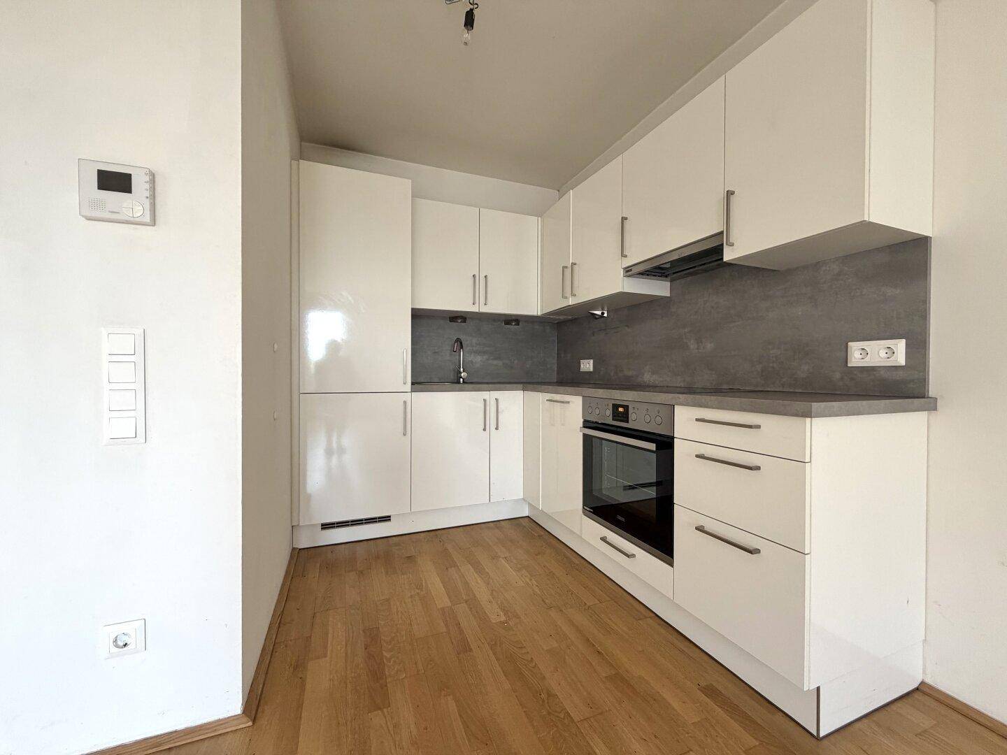 Sehr schöne Wohnung in Ruhelage mit Grünblick | Haltestelle Hopfengasse Linien 26 und 27 &amp; 36A und 36B - Widok 2