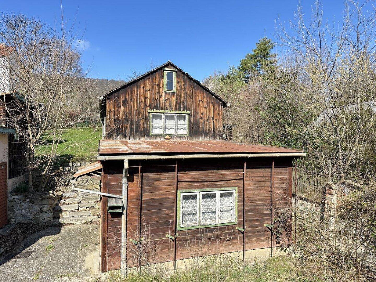 CHARMANTES GRUNDSTÜCK MIT ALTBESTAND AM FUSSE DER WEINBERGE - Ansicht 5