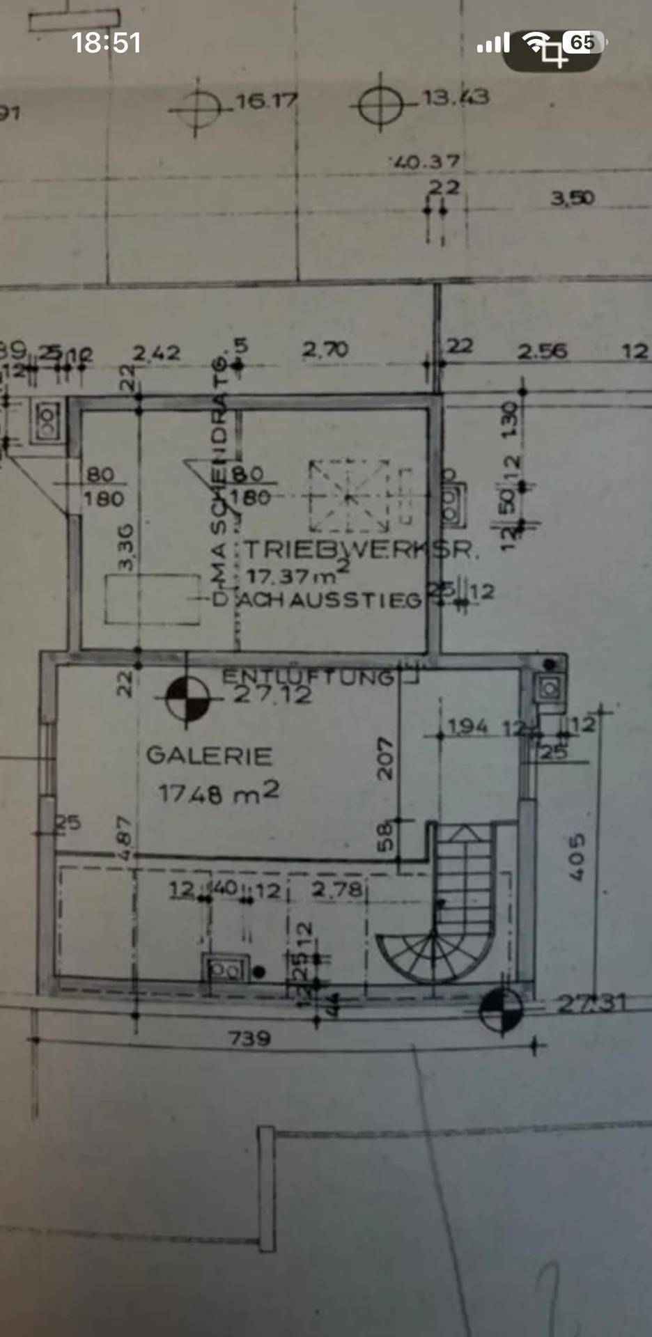 Technischer Grundriss mit Details zur Galerie und dem Dachausstieg, inklusive Flächenangaben.