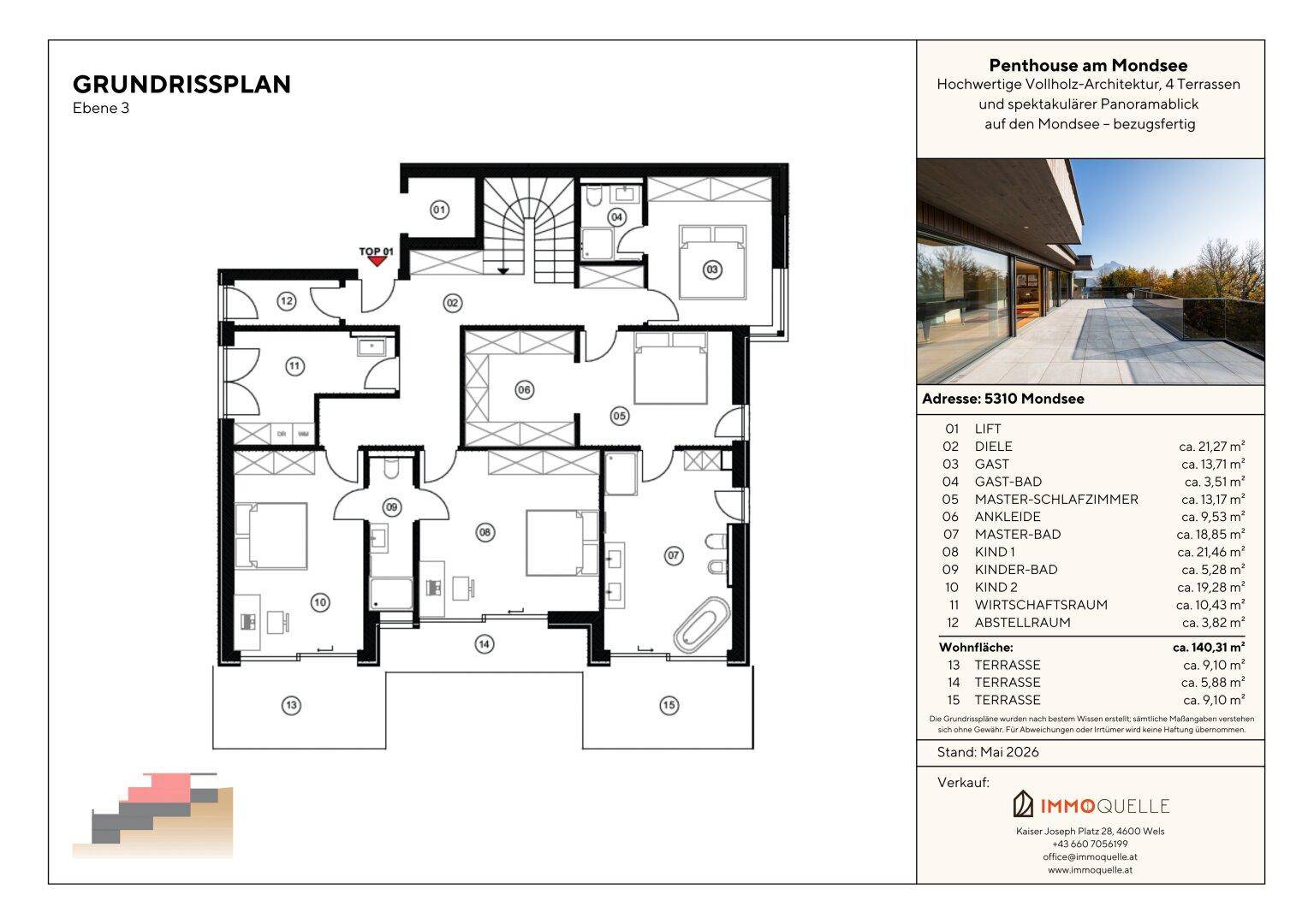 Grundrissplan der Ebene 3 mit drei Schlafzimmern, zwei Bädern und mehreren Terrassen.