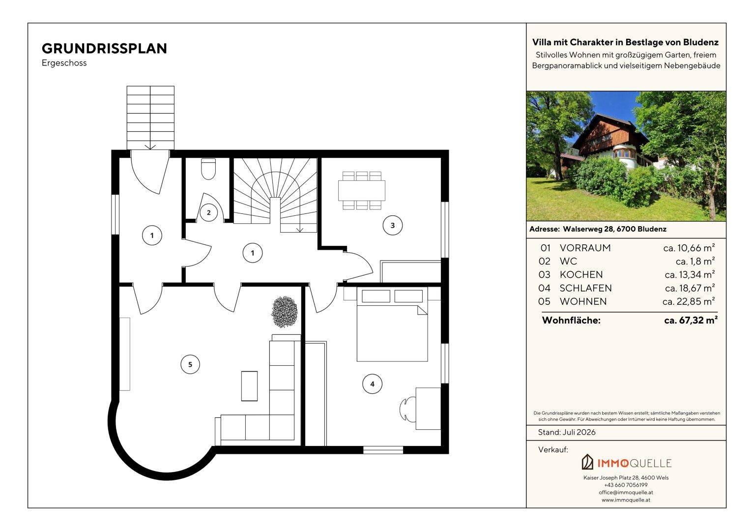Grundriss des Erdgeschosses mit Küche, Wohnzimmer, Schlafzimmer und WC.