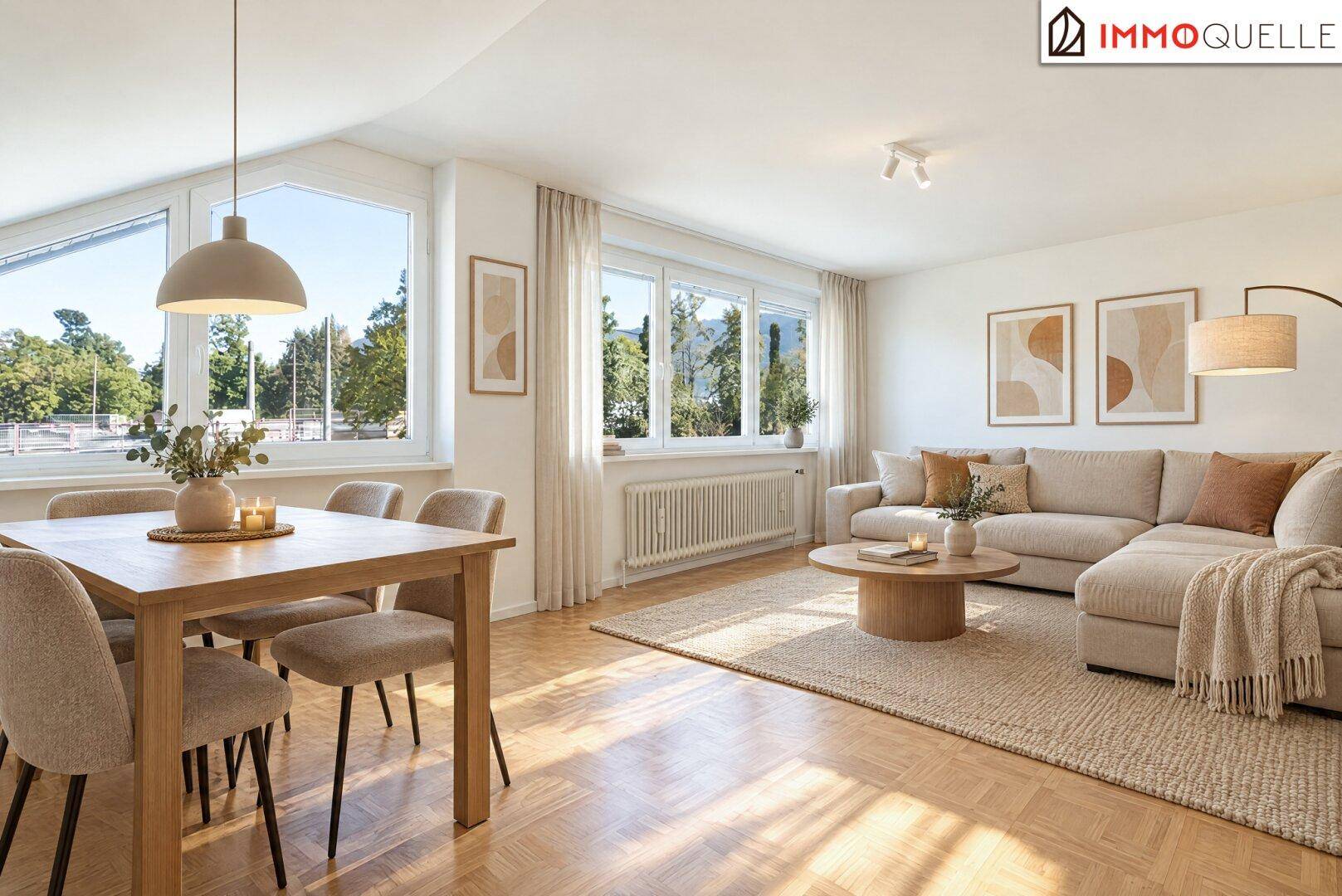 Gemütlicher Wohn-Essbereich mit modernen Möbeln, Holzboden und viel Tageslicht.