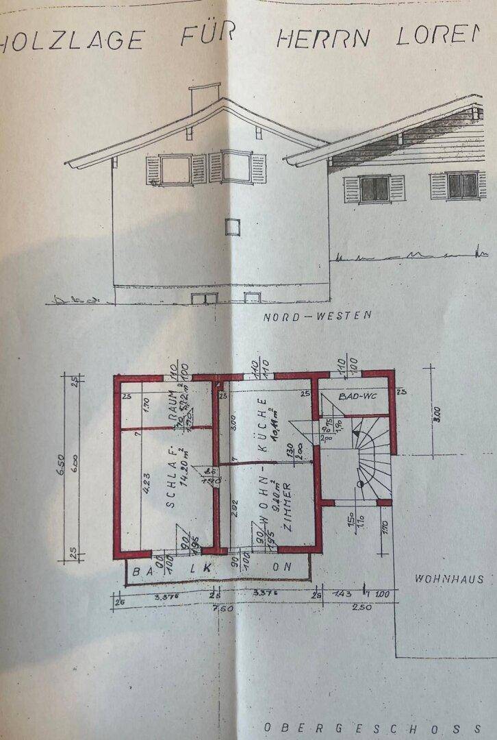 Bauplan des Obergeschosses mit Schlafzimmer, Wohnzimmer, Küche und Bad-WC.
