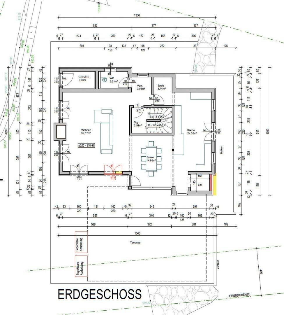 Grundriss des Erdgeschosses mit offenem Wohnbereich, Küche und Terrasse.