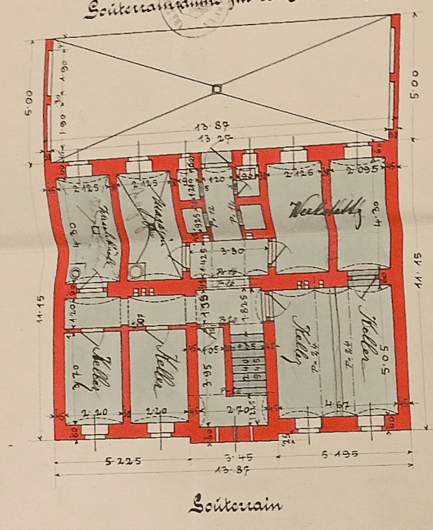 Grundriss des Kellergeschosses mit verschiedenen Kellerräumen und Abmessungen.