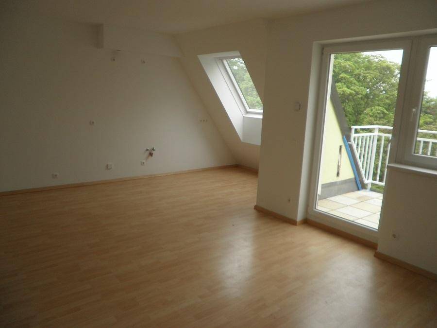 Wunderschöne und möblierte 3 Zimmerwohnung mit Balkon, Top 22 - Ansicht 2