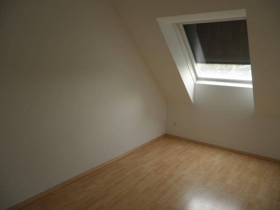 Wunderschöne und möblierte 3 Zimmerwohnung mit Balkon, Top 22 - Mehr
