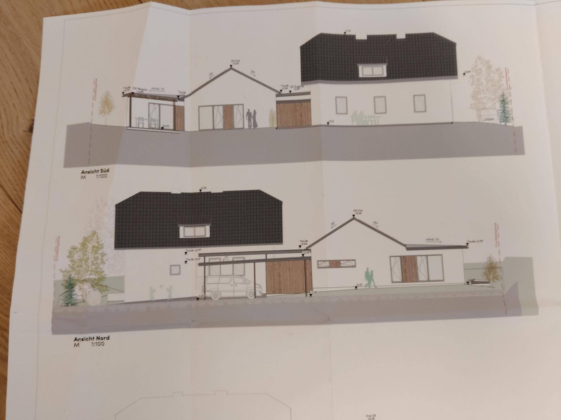 Architektonische Ansichten des Gebäudes von Süden und Norden mit Dachformen und Fenstern.
