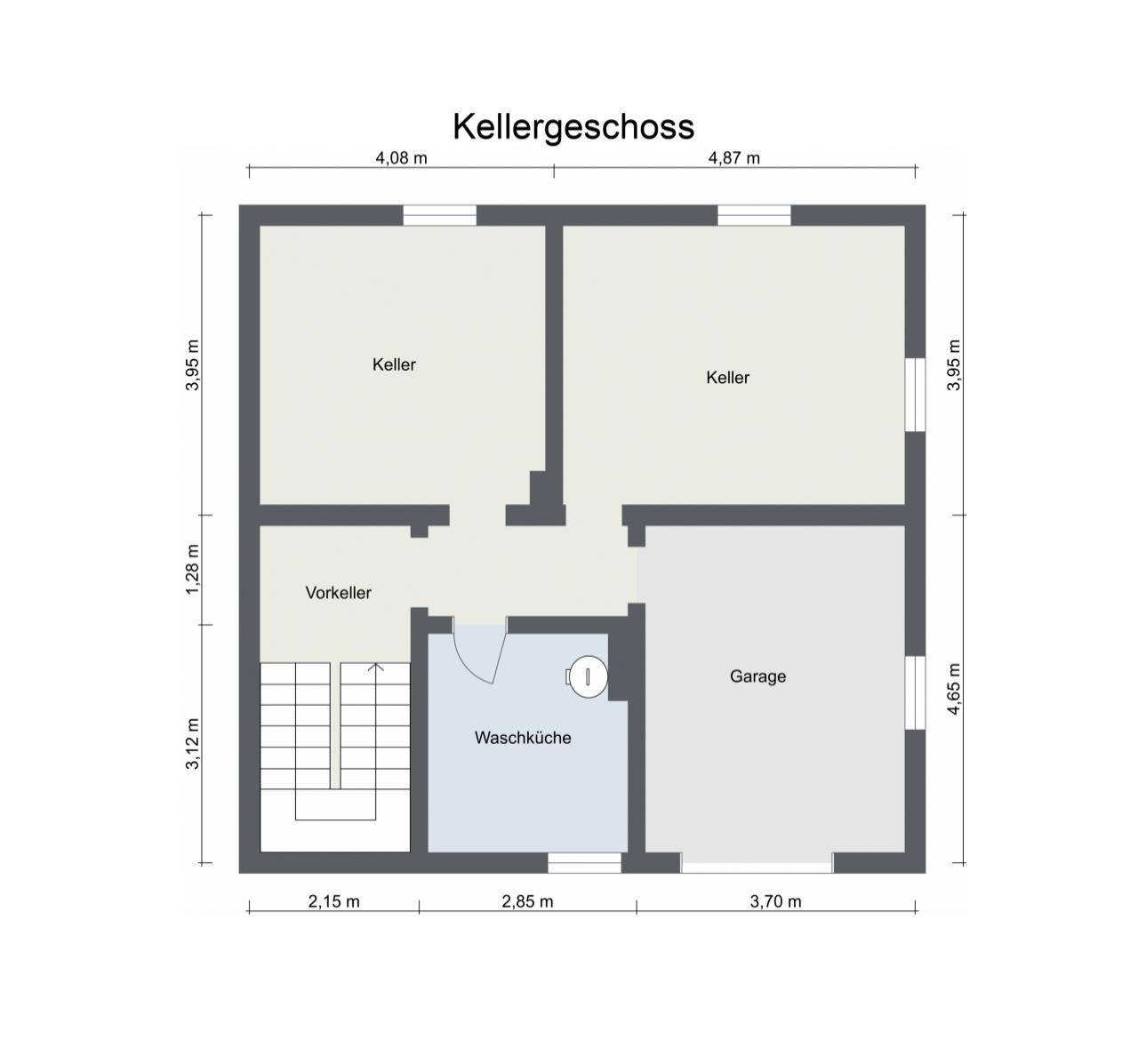 Grundriss des Kellergeschosses mit Kellerräumen, Waschküche und Garage, ideal für Lagerung und Technik.