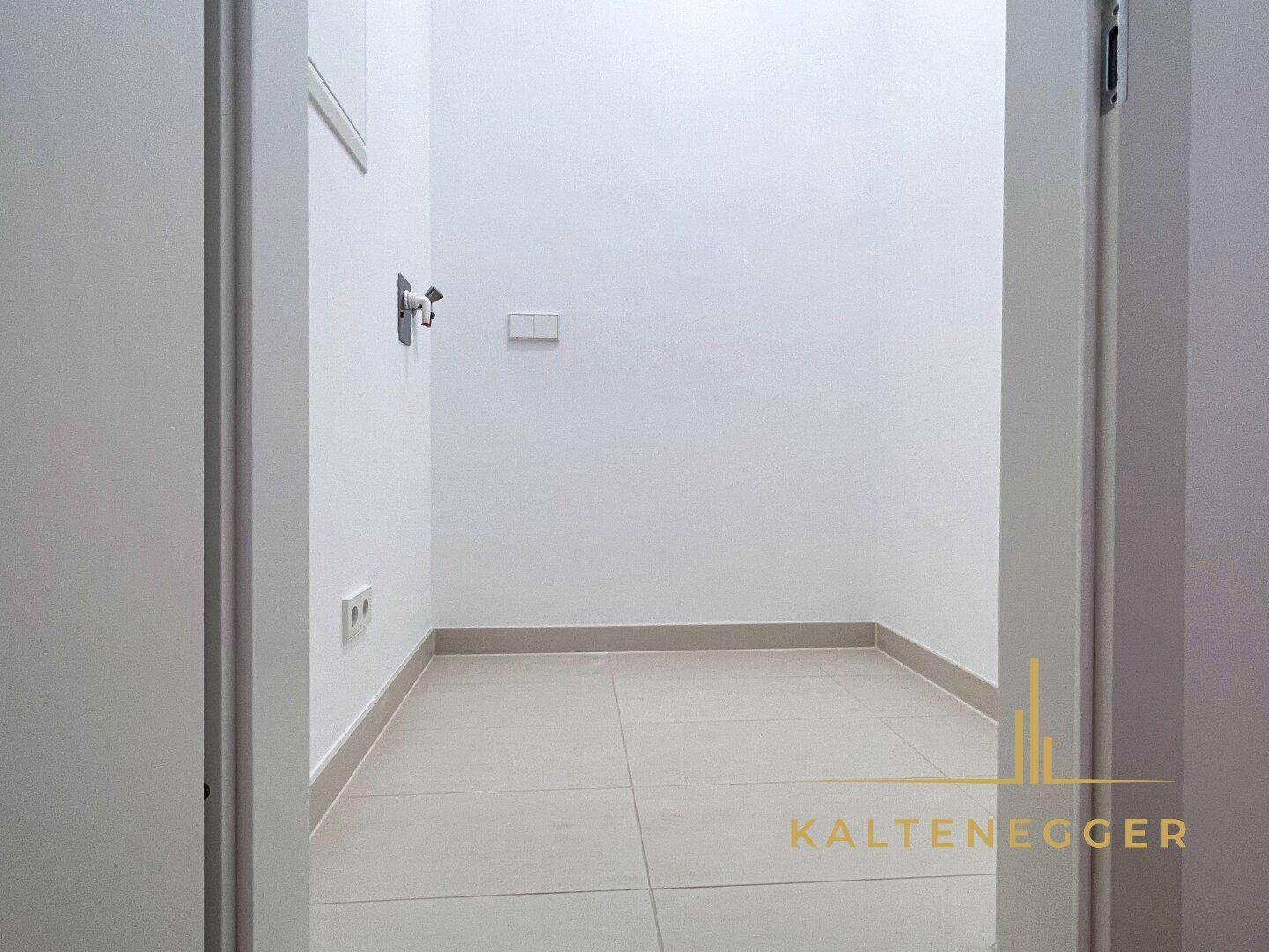 Abstellraum 1,9 m² mit Waschmaschinenanschluss