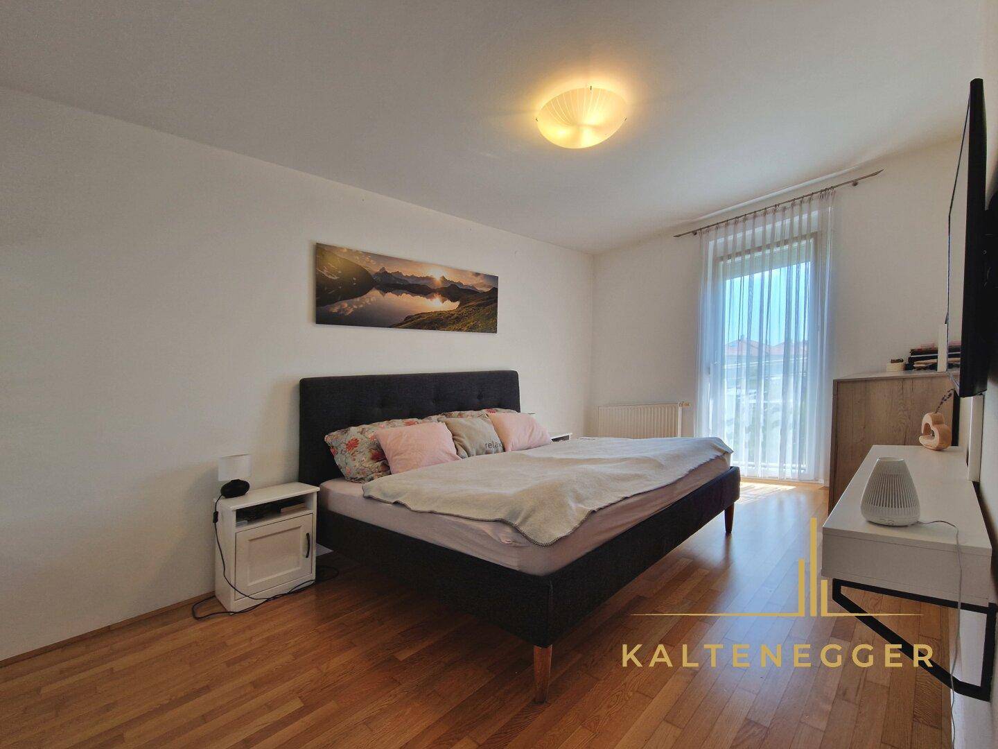 OG: Schlafzimmer ca. 16,91 m²
