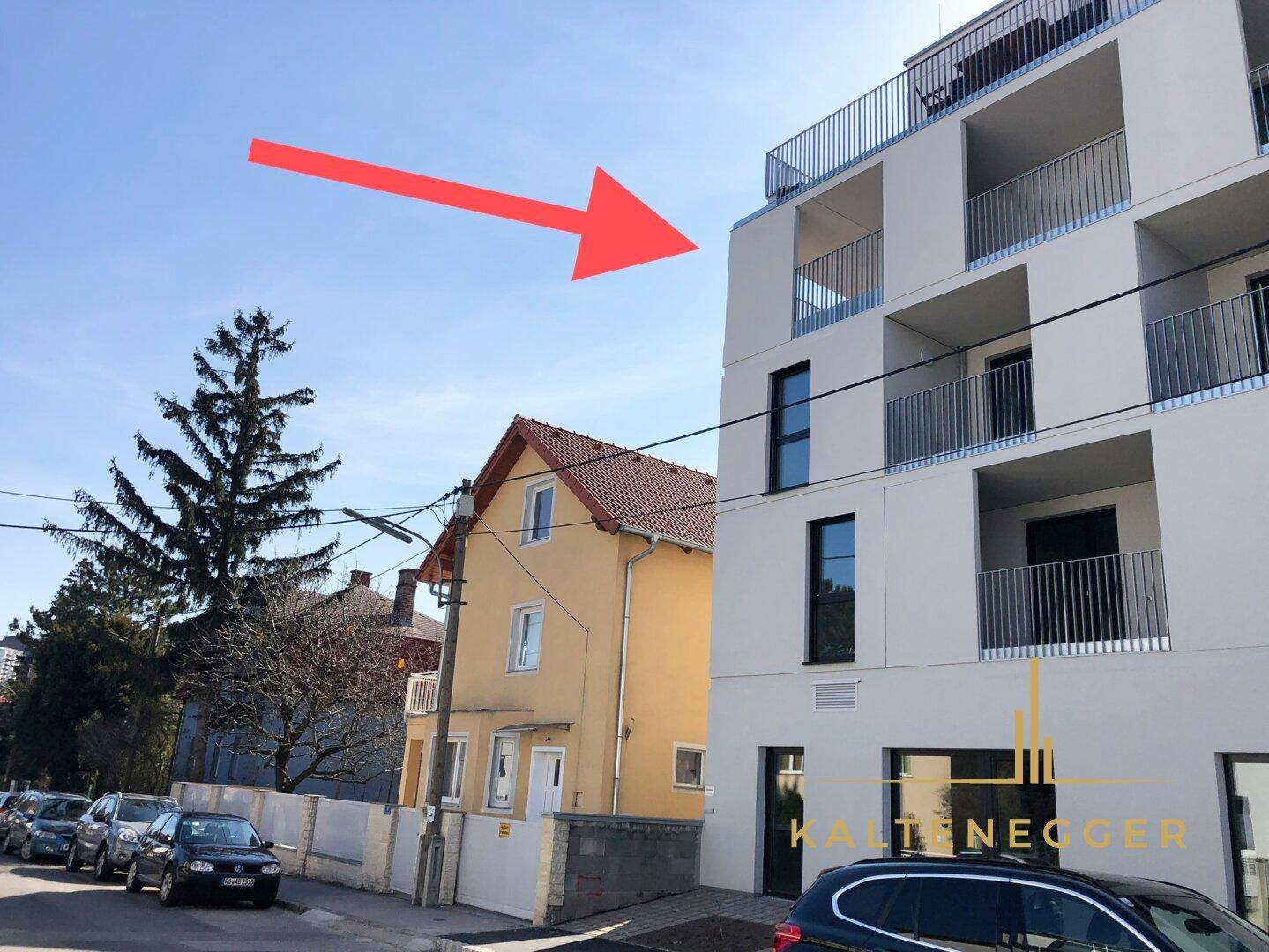 Haus, Wohnung im 3. Stock mit Pfeil markiert
