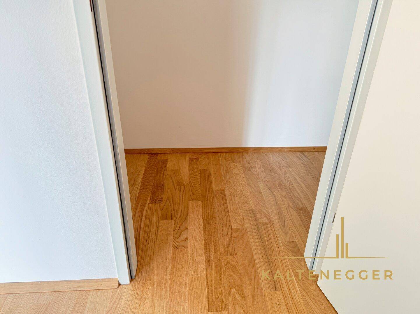 Abstellraum 2 m² im vorderen Bereich der Wohnung