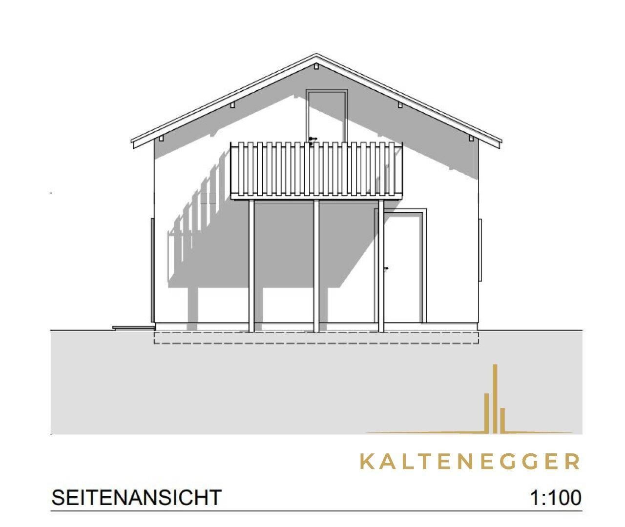 Seitenansicht des Hauses mit Balkon und Satteldach.