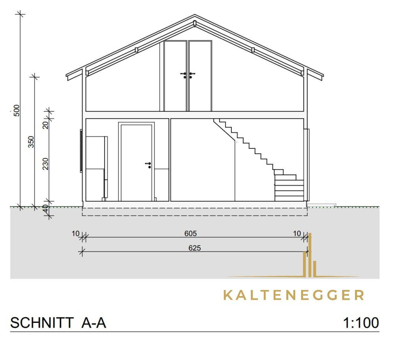 Schnitt A-A des Hauses zeigt die Raumaufteilung und Dachkonstruktion.