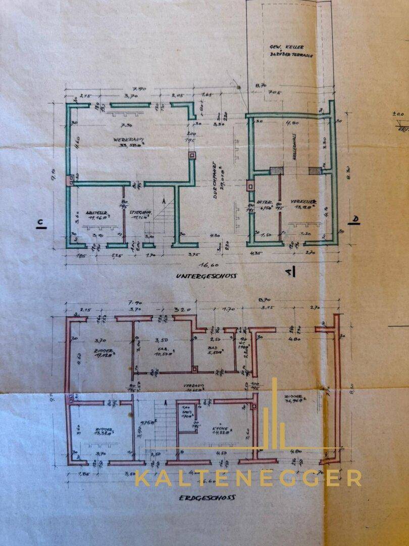 Detaillierter Grundriss mit Untergeschoss und Erdgeschoss, inklusive Raumaufteilung.